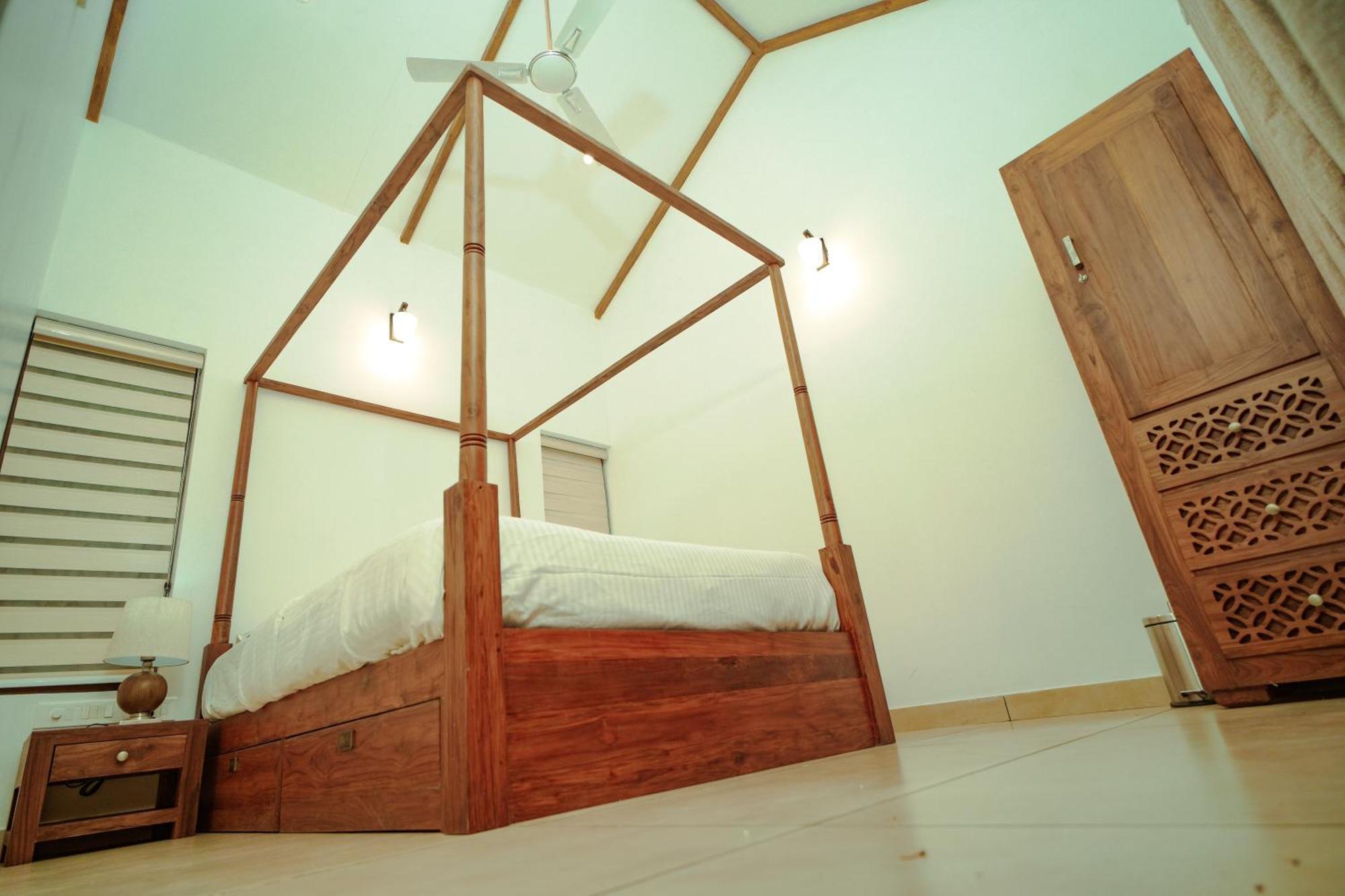 Nila Paithal Villa Paithalmala Bagian luar foto