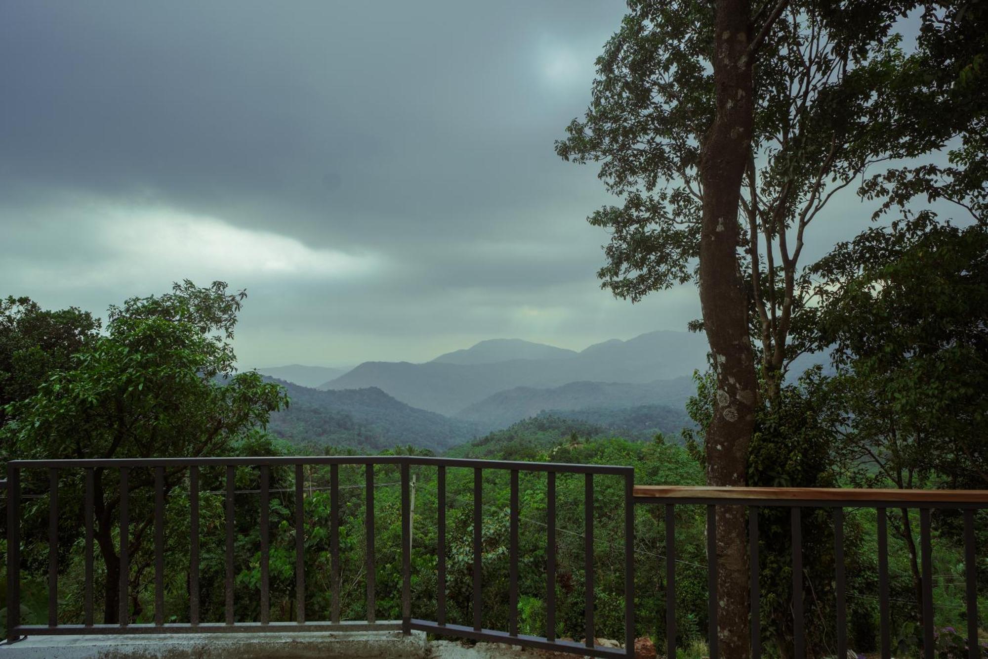 Nila Paithal Villa Paithalmala Bagian luar foto